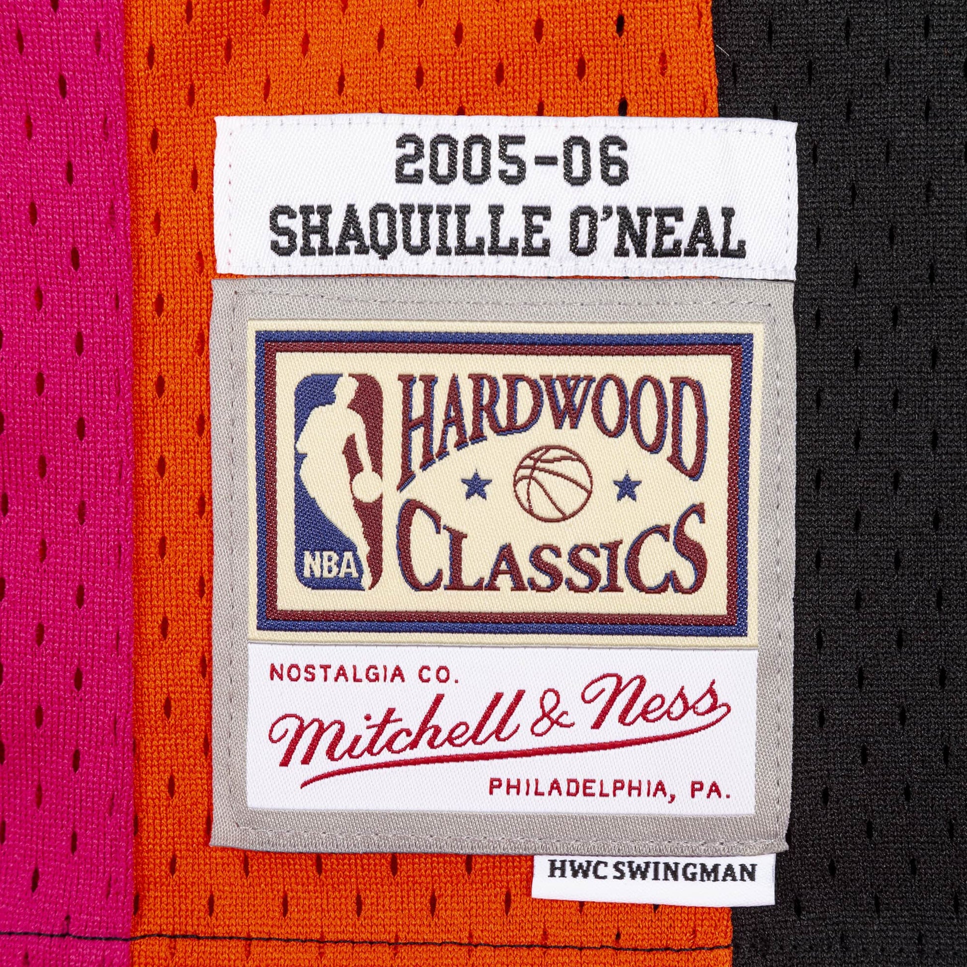 Men's Mitchell & Ness Shaquille O'Neal Black Miami Heat Hardwood Classics  Swingman Jersey 